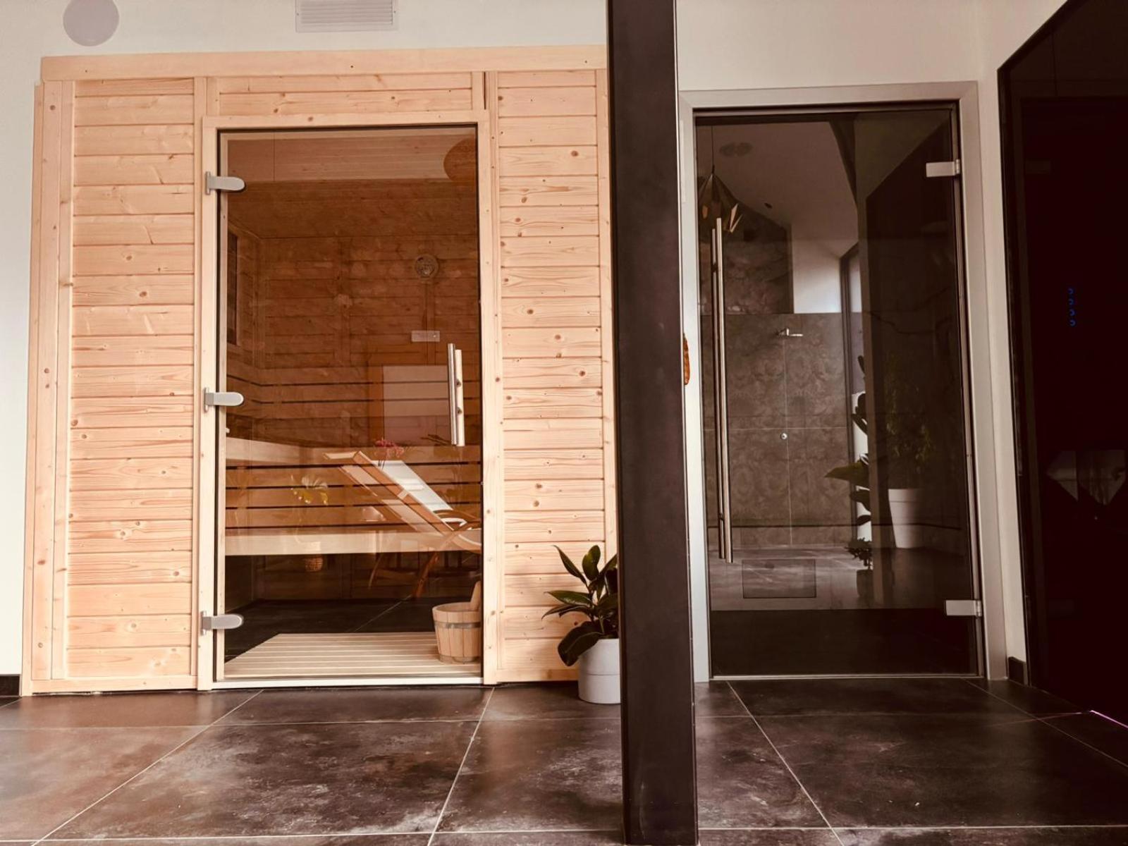 La Tour Obin Acomodação com café da manhã Filipevila Exterior foto