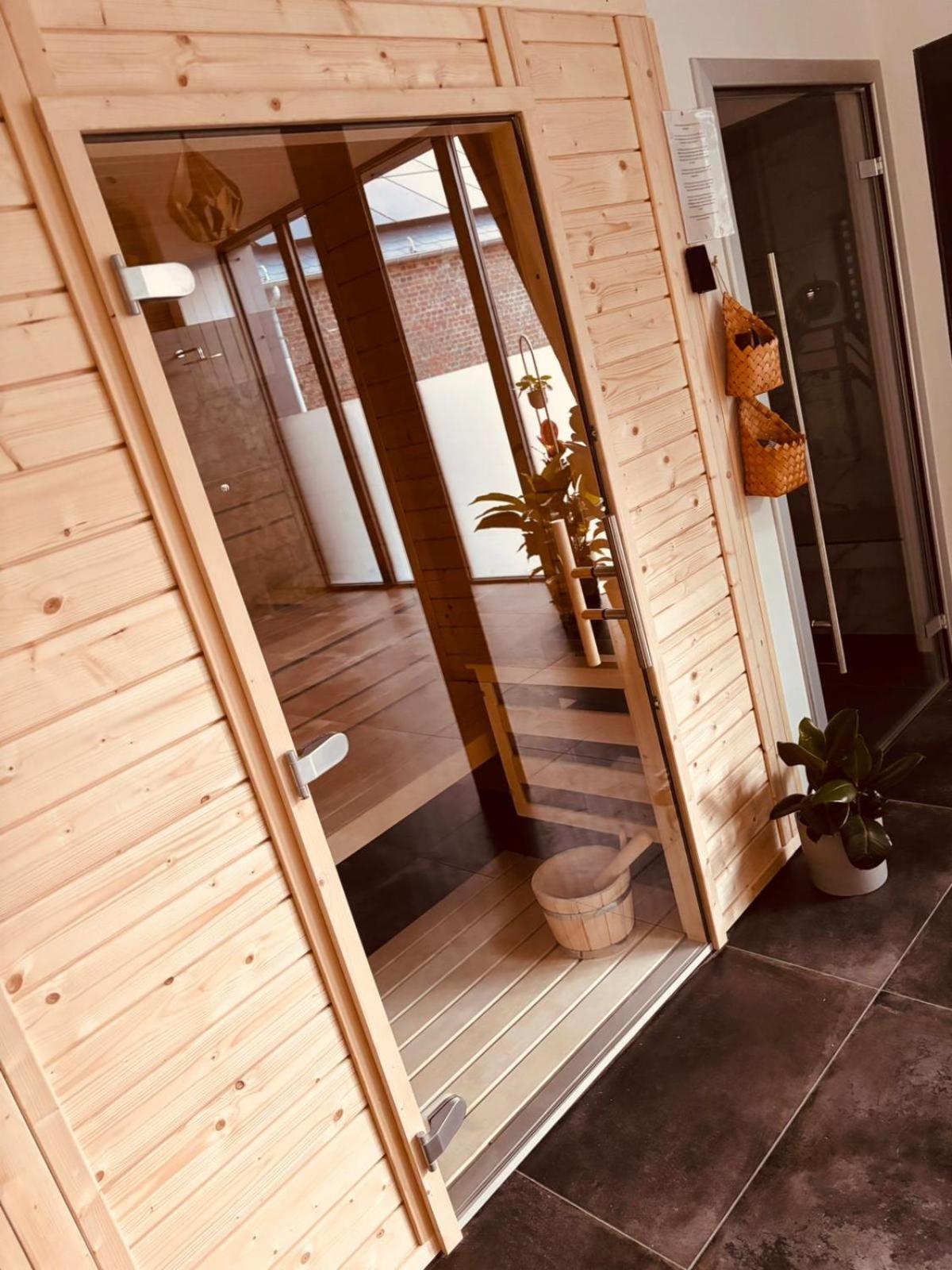 La Tour Obin Acomodação com café da manhã Filipevila Exterior foto